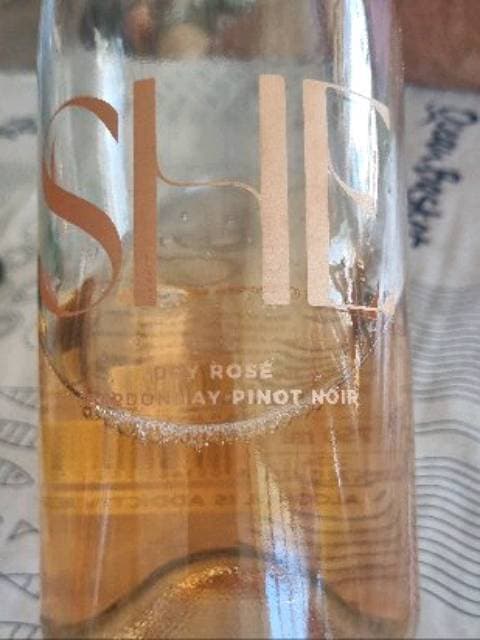 SHE Chardonnay - Pinot Noir Rosé