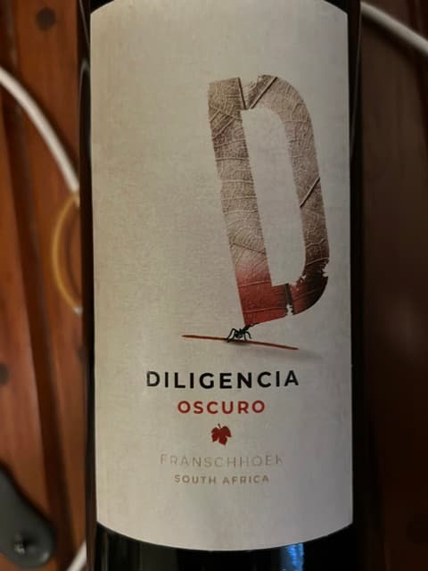 Diligencia Oscuro Red Blend